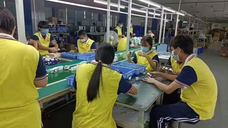 在决定选择月嫂还是家政阿姨时，以下标准可供参考：